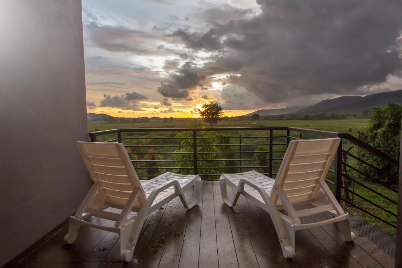 Villa Paddy Padang Mat Sirat Екстер'єр фото